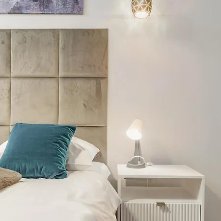 Lejlighed 1bed With Gym - P&o Warszawa