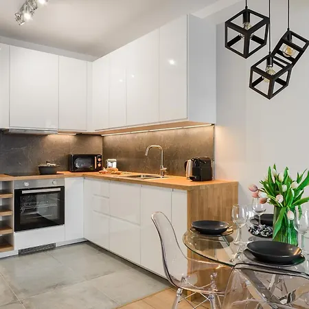 Apartman 1bed With Gym - P&o Varsó